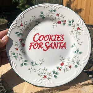 Pflatzagraff Cookies for Santa Holly Berry Plate
